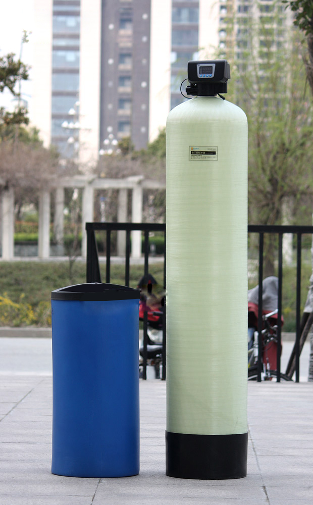 數顯多路閥全自動軟水器(軟化水設備) 數顯多路閥全自動軟水器(軟化水設備)